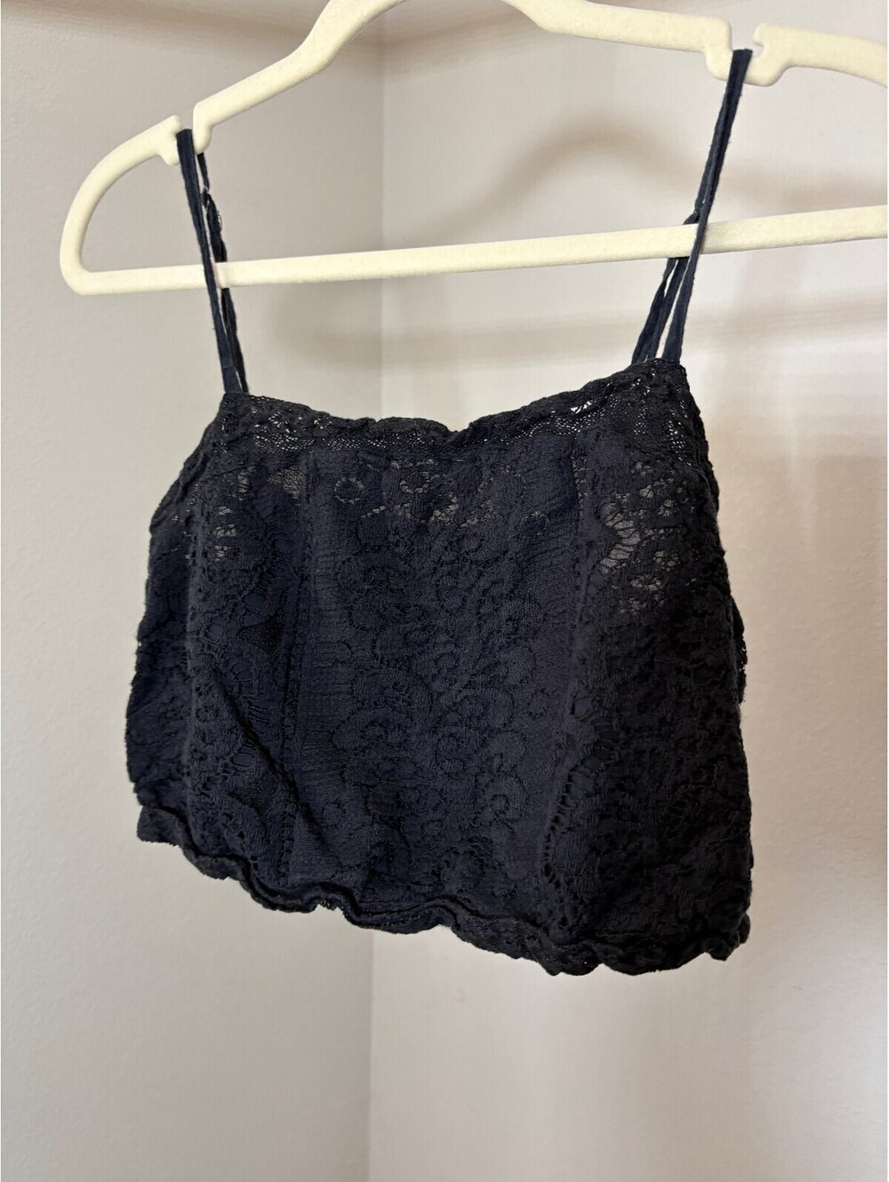 American Eagle Outfitters Black Lace Crop Top Tank Size M/M